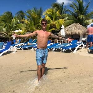 Meet your Posher, Erik